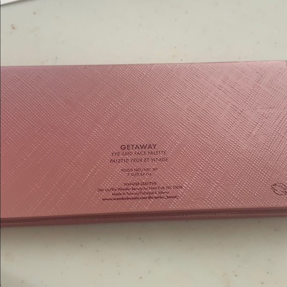 Brand new with seal wander beauty - Picture 3 of 3